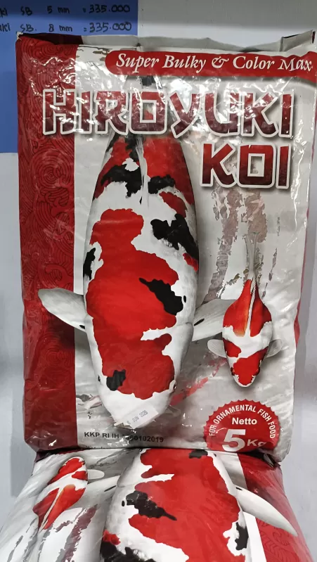 Pakan ikan koi